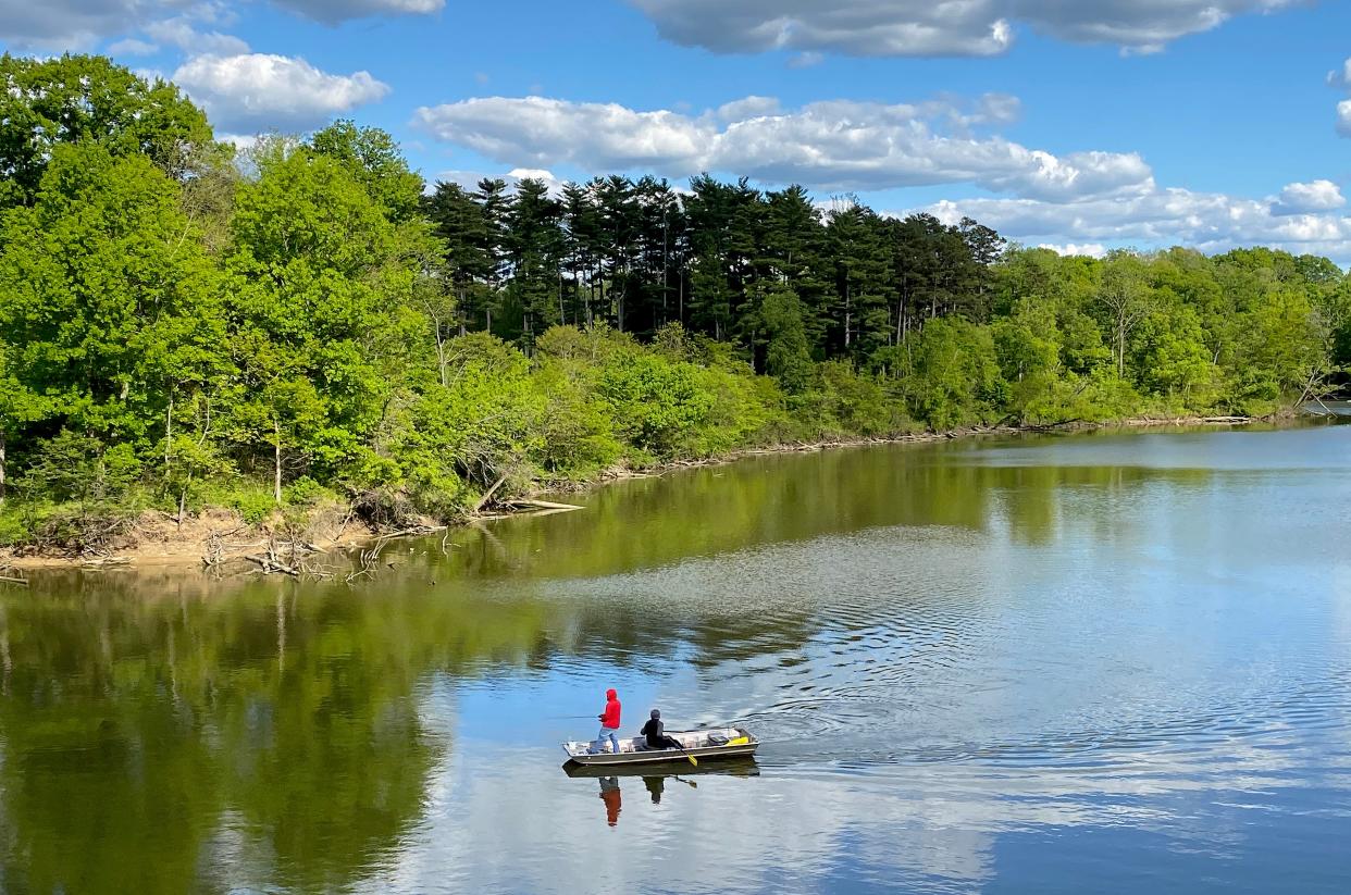 Volunteer to clean up litter around Winton Lake this Earth Day