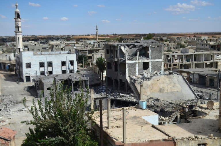 Deserted streets and damaged buildings in the central Syrian town of Talbisseh in the Homs province on September 30, 2015