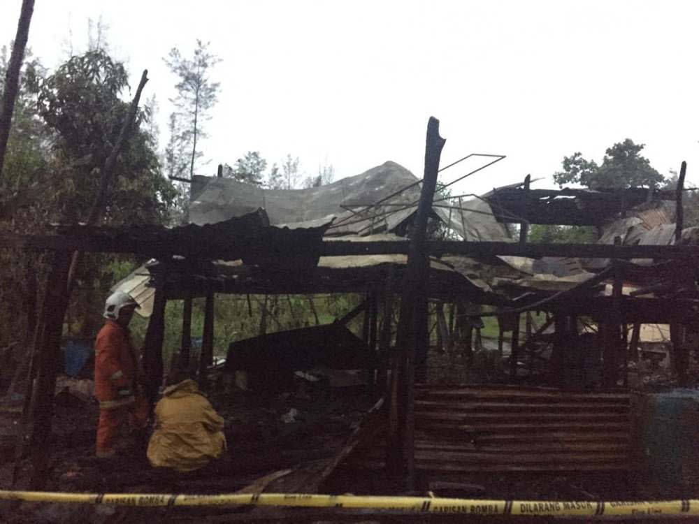 This is what is left of the house after it was destroyed in the fire, October 23, 2019. ― Picture courtesy of the state Fire and Rescue Department