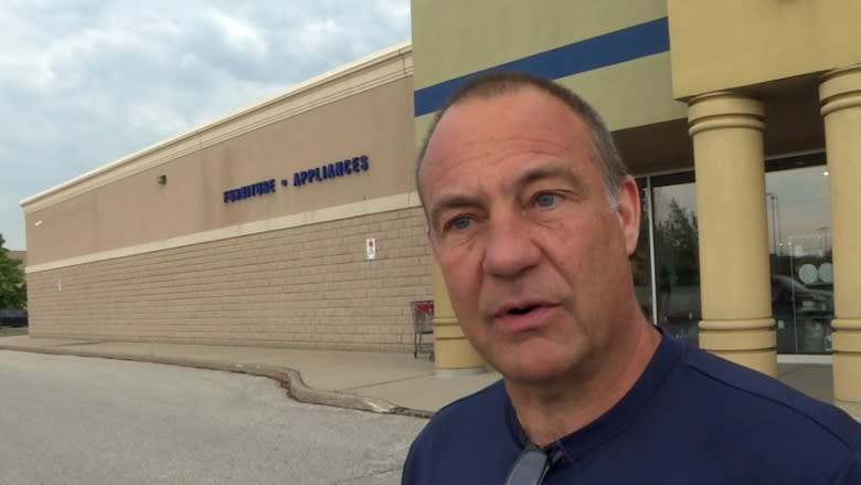 24 workers will lose their jobs at Sears Home in Windsor