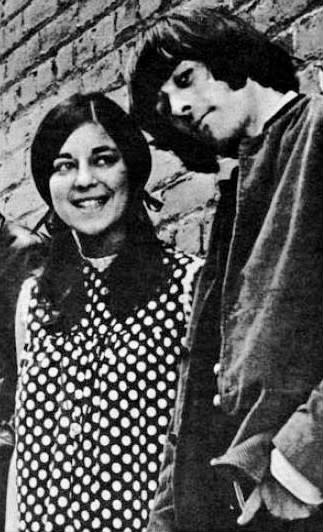 Signe Anderson (left), Jefferson Airplane’s original vocalist, died Jan. 28 — the same day her former bandmate Paul Kantner also died. She was 74. No cause of death for Anderson has been revealed. (photo: Associated Press)