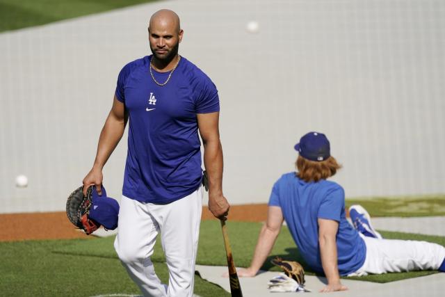 Pujols delivers RBI in debut, Dodgers top Diamondbacks 3-1