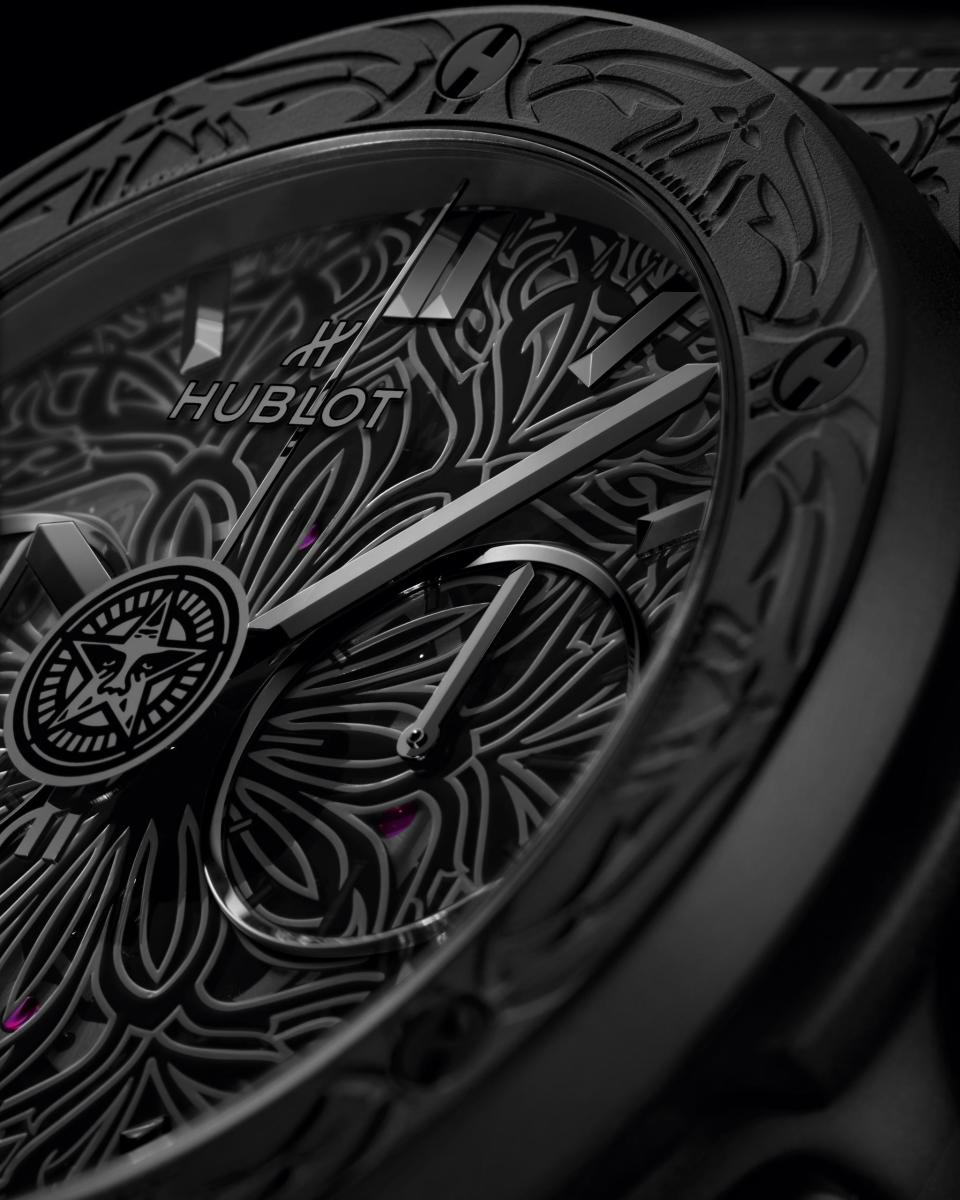 Hublot-classic-fusion-chronograph-all-black-shepard-fairey-close-up-photo-of-black-dial-artwork