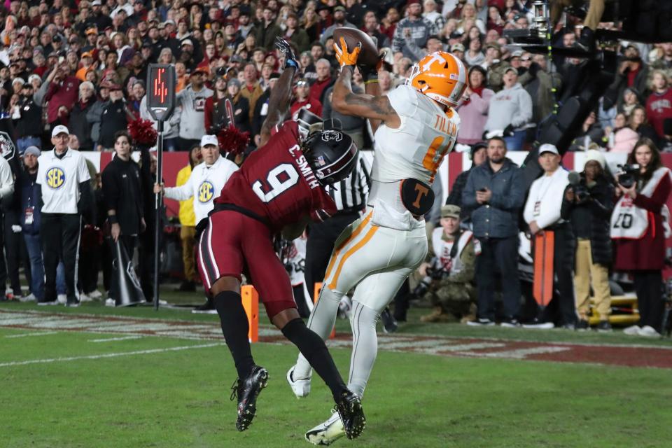 Cam Smith breaks up a pass for South Carolina in its shocking upset over Tennessee last season.