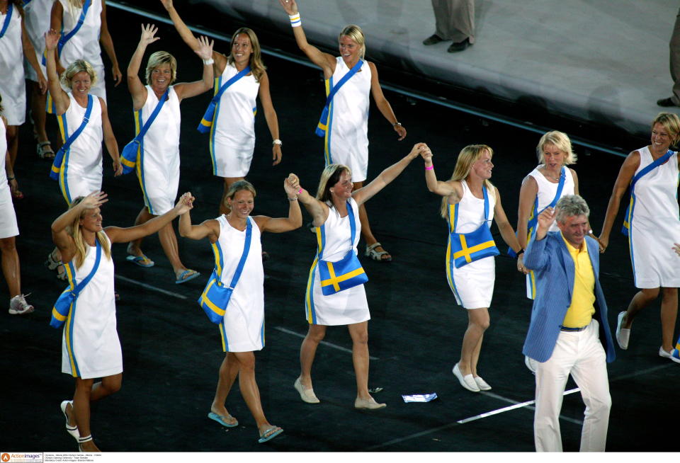 Schweden hatte bei den Olympischen Spielen 2004 unterschiedliche Uniformen für Männer und Frauen (Bild: Action Images / Brandon Malone / REUTERS)