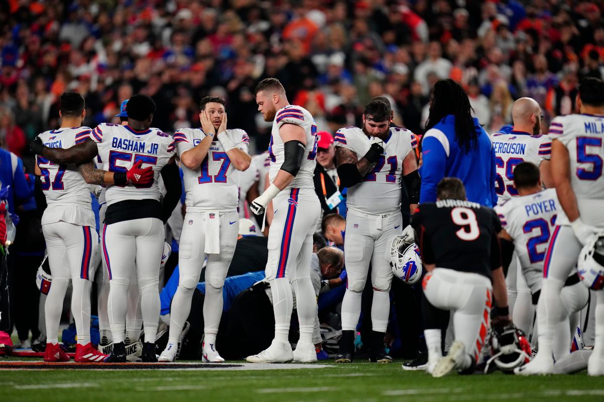 Monday Night Football' Game Postponed After Bills Player Collapses On Field  And Gets CPR; Damar Hamlin In “Critical Condition” At Hospital – Deadline