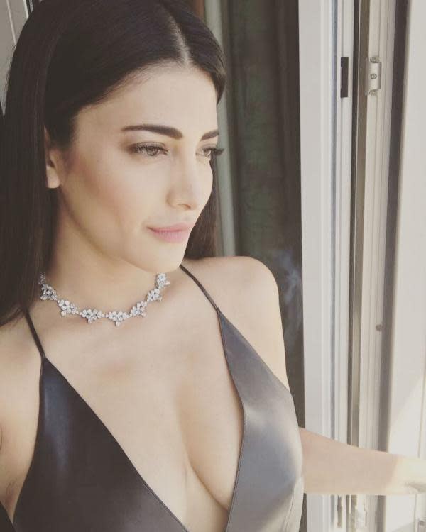 600px x 750px - Cannes 2017: Shruti Haasan looks beautiful as sunshine in new Instagram pic