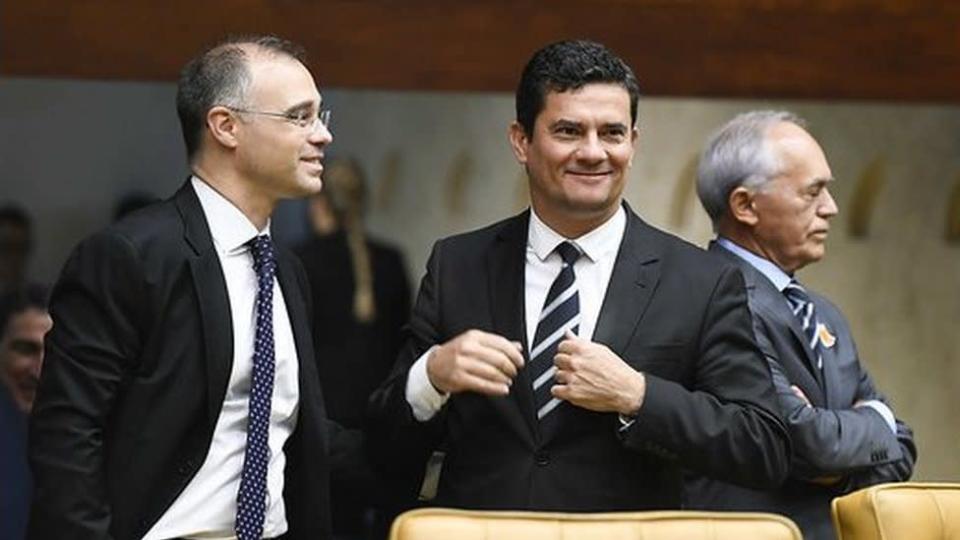 Sergio Moro e Andr&#xe9; Mendon&#xe7;a