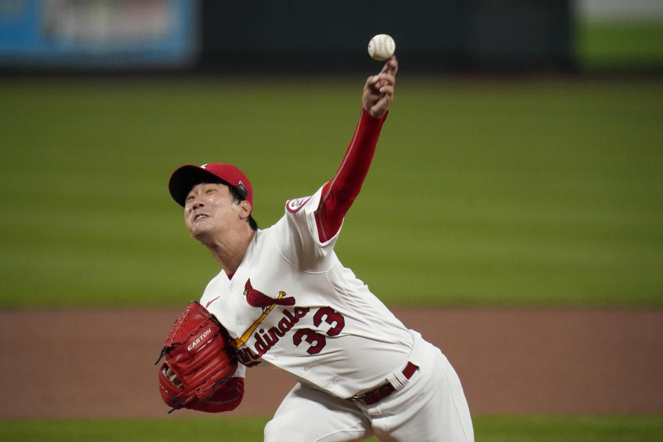 St. Louis Cardinals starting pitcher Kwang-Hyun Kim throws during the first inning of a baseball game against the Milwaukee Brewers Thursday, Sept. 24, 2020, in St. Louis. (AP Photo/Jeff Roberson)