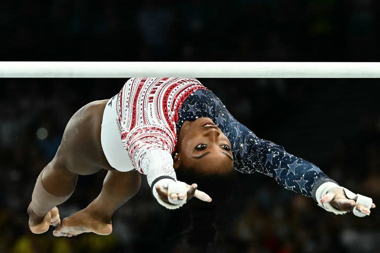 Simone Biles se llevó todo como parte del equipo de Estados Unidos en París-Bercy, en las pruebas colectivas de gimnasia de los Juegos Olímpicos.