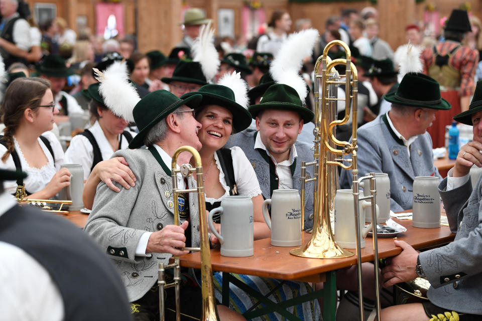 Monaco di Baviera è pronta ad accogliere gli amanti della birra per puntare a superare i numeri di turismo dello scorso anno (6,3 milioni di visitatori). REUTERS/Andreas Gebert