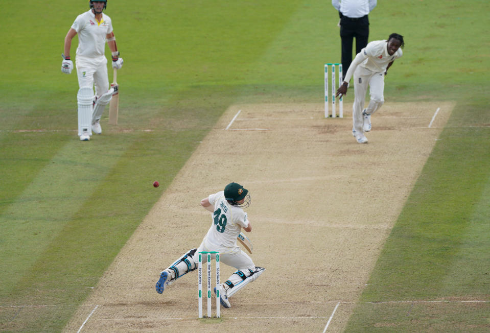 LONDON, ENGLAND - AUGUST 17: Australia batsman Steve Smith is hit on the neck from a high ball from England bowler Jofra Archer (Sequence 2 of 9) at Lord's Cricket Ground on August 17, 2019 in London, England. (Photo by Jed Leicester/Getty Images)