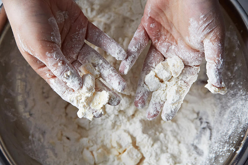 Making pie crust