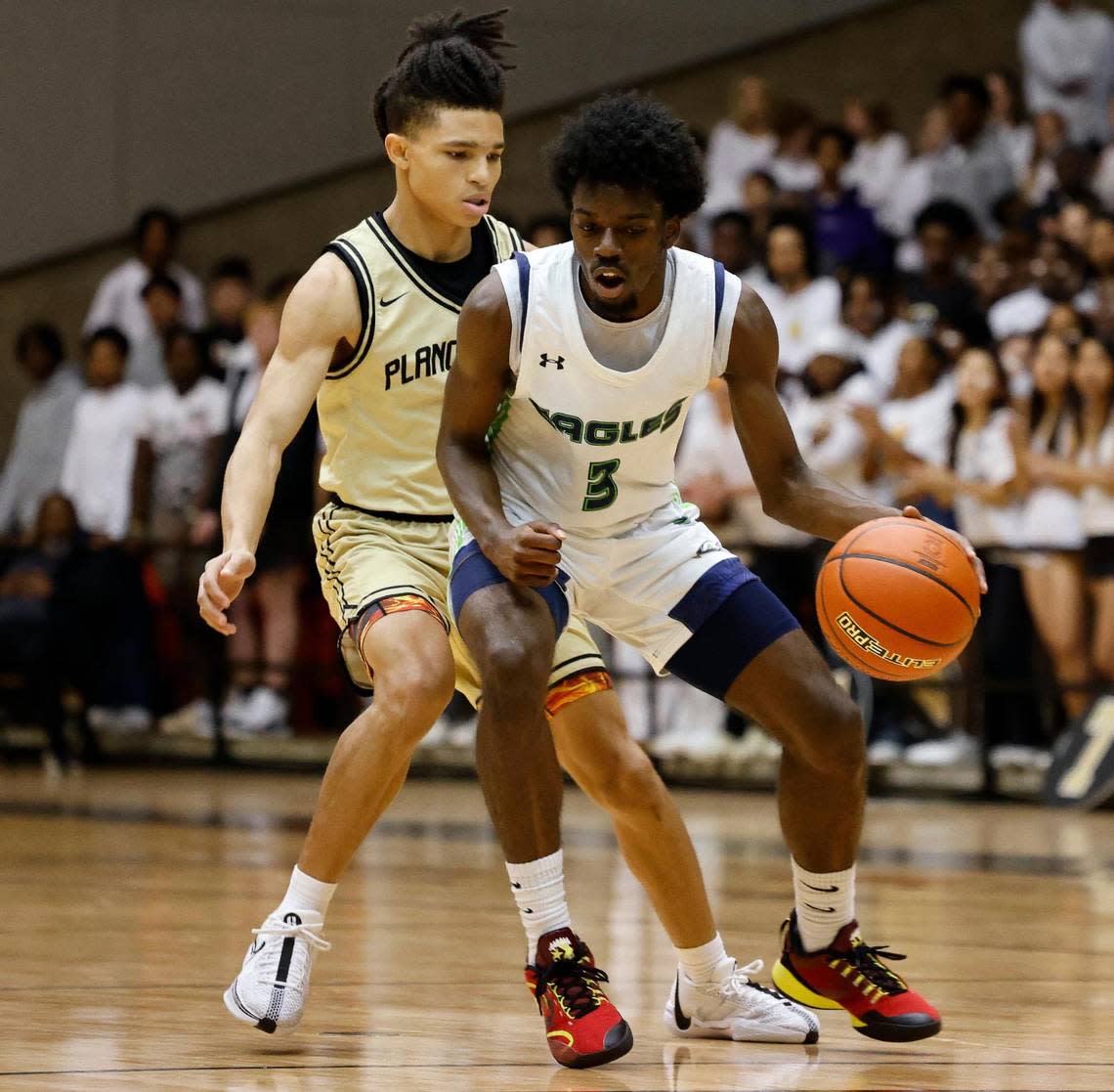 Eaton guard Lamont Stokes (3) is the 2023-2024 Fort Worth-area Defensive Player of the Year. Bob Booth/Special to the Star-Telegram