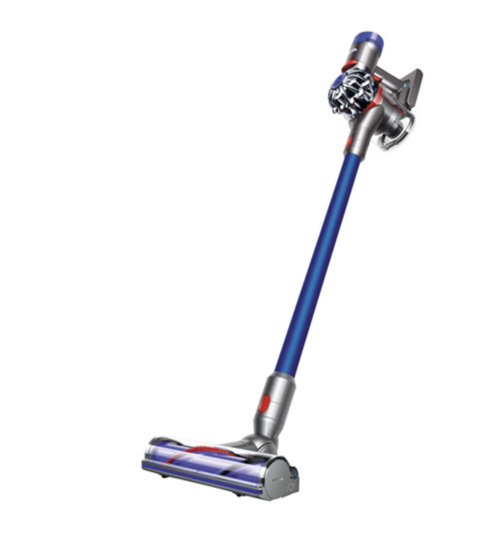 Dyson V7 Complete Cordless Stick Vacuum (Photo via Best Buy Canada)