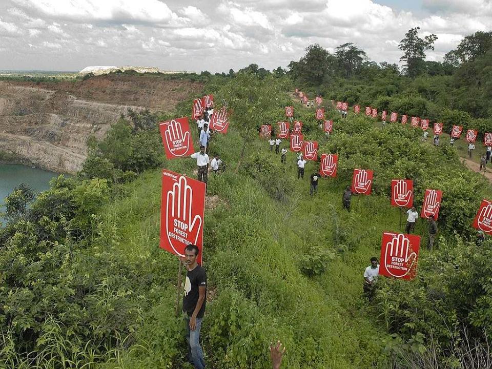 On his last day in the forest, before leaving for Hyderabad, Brikesh led a protest rally to the Durgapur coal mine bordering the Tadoba-Andhari Tiger Reserve. The proposed coal mine expansion here is a threat to many hectares of forest which is also a tiger habitat.