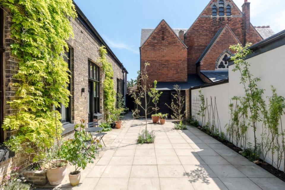 Addington Square, Margate (The Modern House)