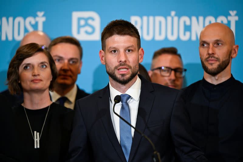 Slovakia holds early parliamentary election