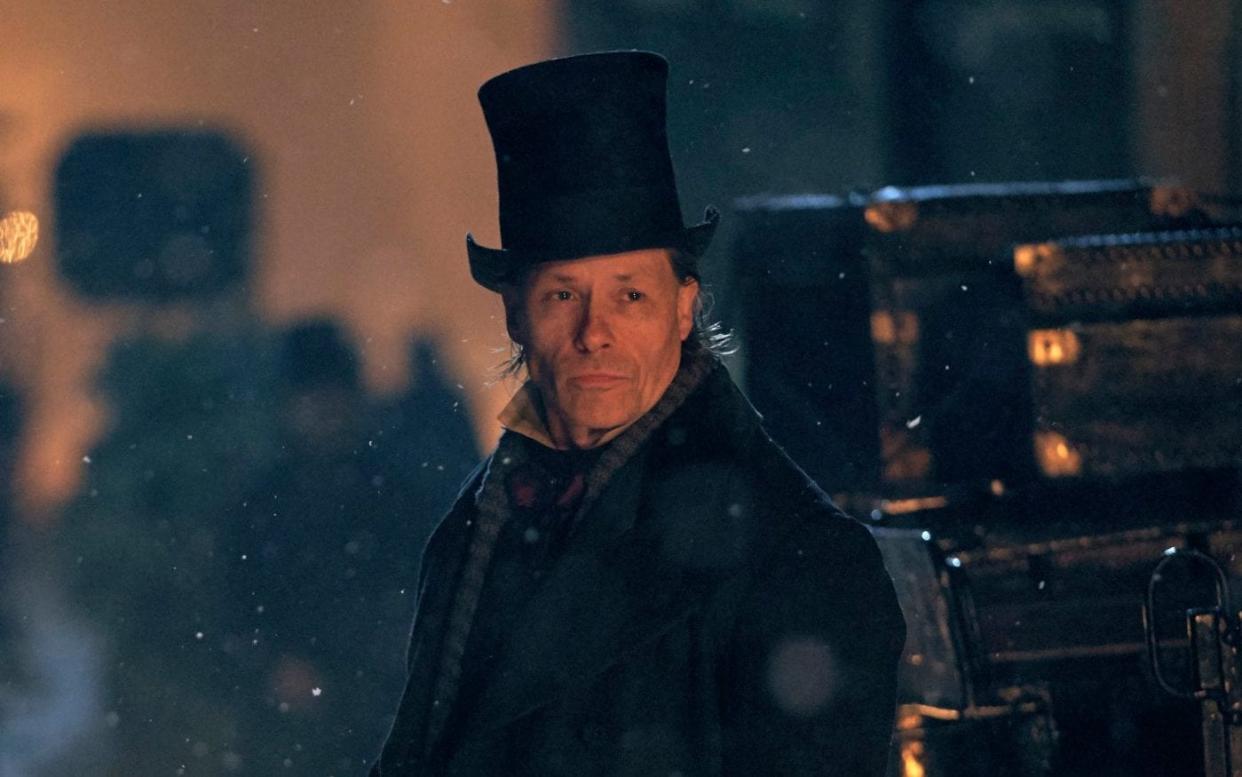 Cynical and ruthless: Guy Pearce as Ebenezer Scrooge - 1