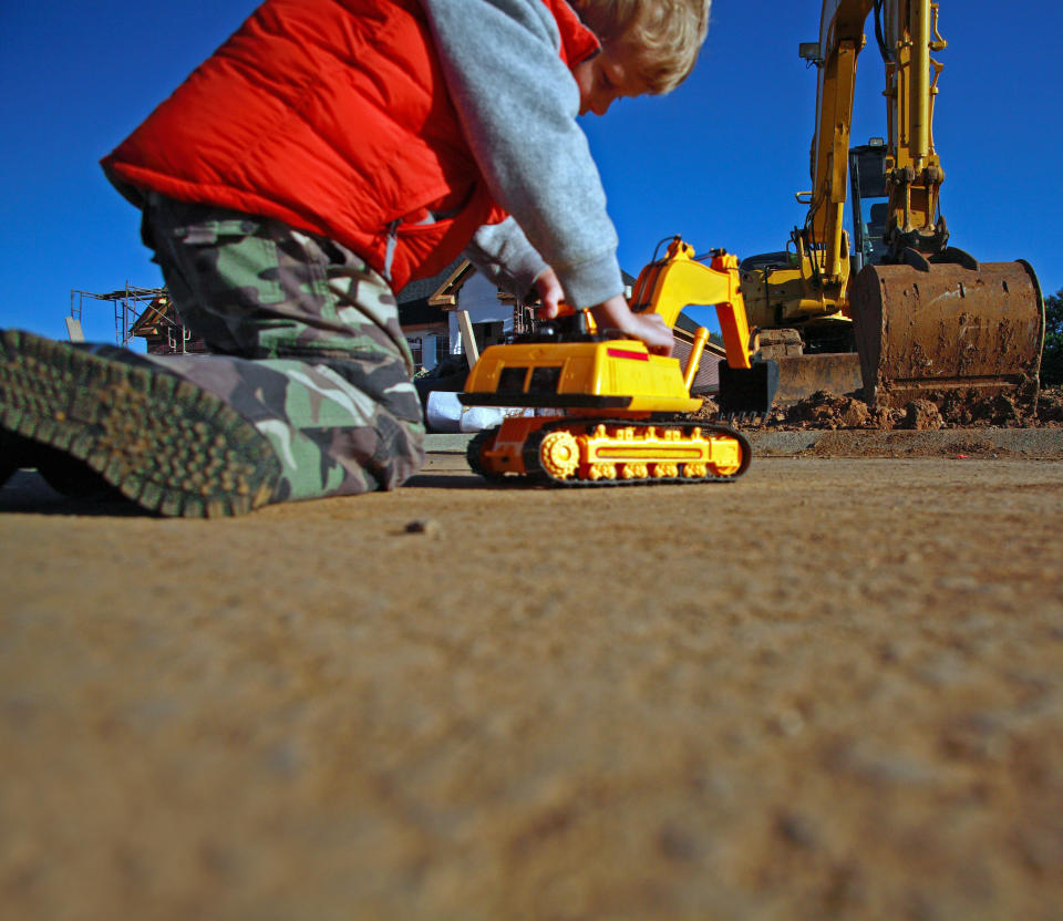 Bagger sind Lieblingsspielzeug und Sehnsuchtsobjekt vieler Kinder. (Symbolbild: Getty)