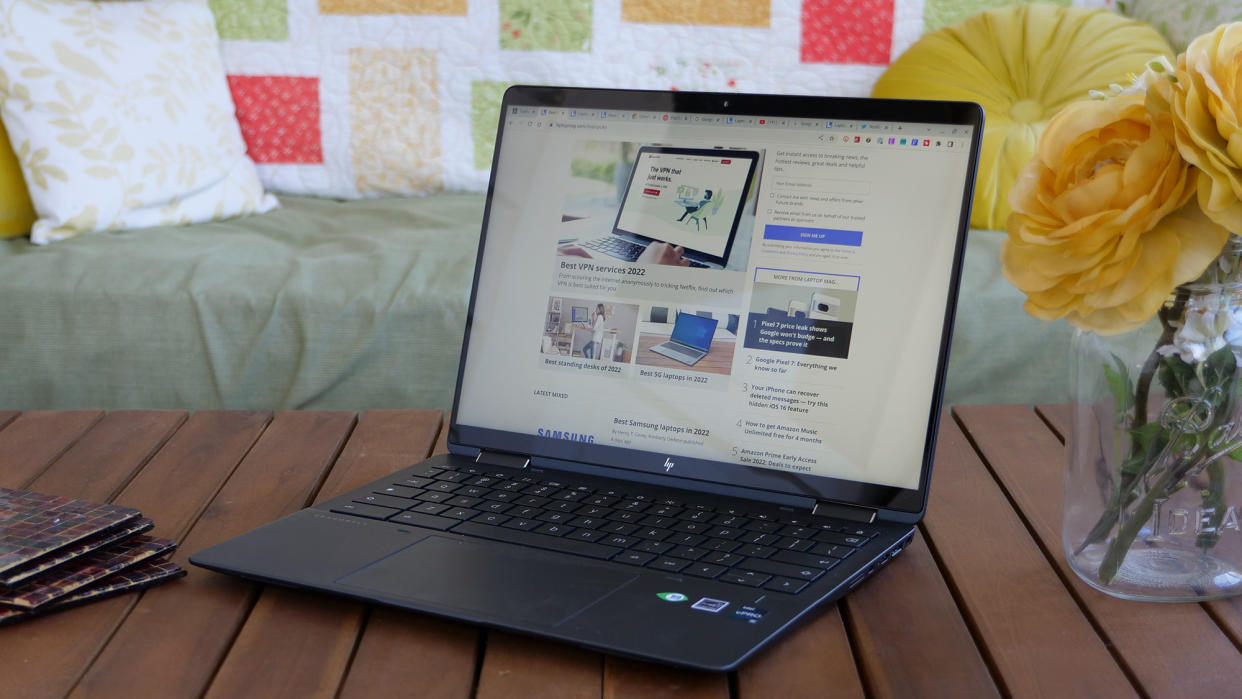  HP Elite Dragonfly Chromebook. 