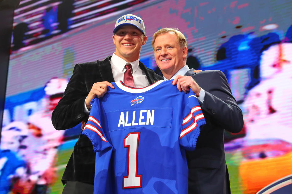 ARLINGTON, TX - APRIL 26:  NFL Commissioner Roger Goodell and Josh Allen chosen as the seventh overall pick by the Buffalo Bills poses for photos during the first round at the 2018 NFL Draft at AT&T Statium on April 26, 2018 at AT&T Stadium in Arlington Texas.  (Photo by Rich Graessle/Icon Sportswire via Getty Images)