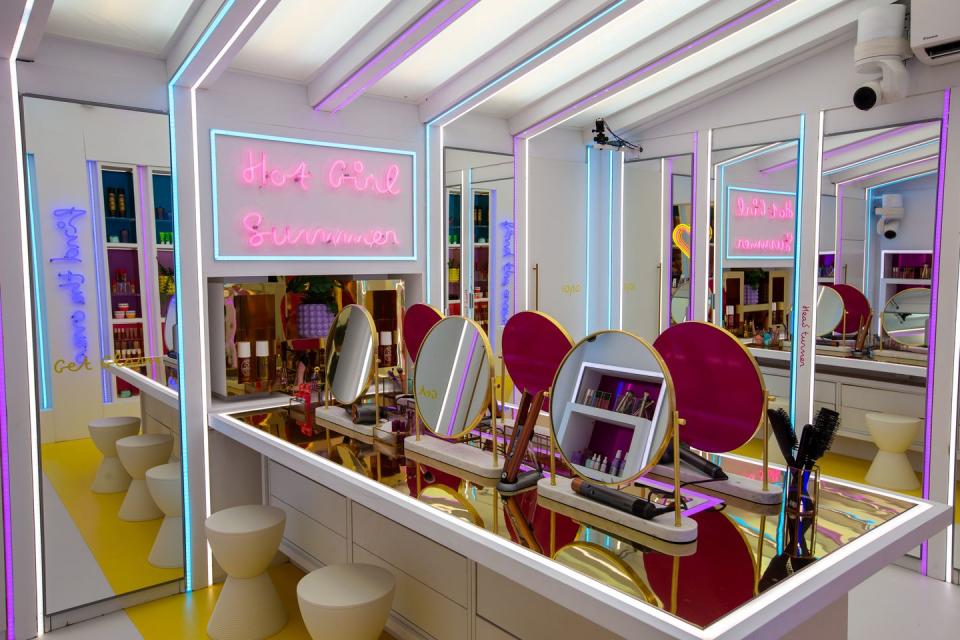<p>A place where the islanders can get glammed up with a range of fancy cosmetics.</p>