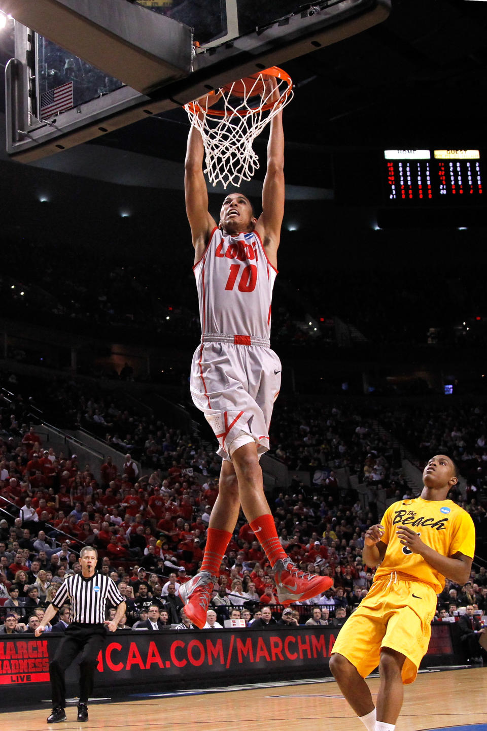 PORTLAND, OR - MARCH 15: Kendall Williams #10 of the New Mexico Lobos dunks the ball in the first half while taking on the Long Beach State 49ers in the second round of the 2012 NCAA men's basketball tournament at Rose Garden Arena on March 15, 2012 in Portland, Oregon. (Photo by Jonathan Ferrey/Getty Images)