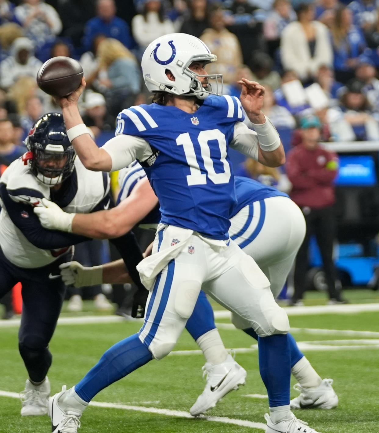 Gardner Minshew cashed in on his opportunity to step in for an injured Anthony Richardson last year for the Indianapolis Colts.