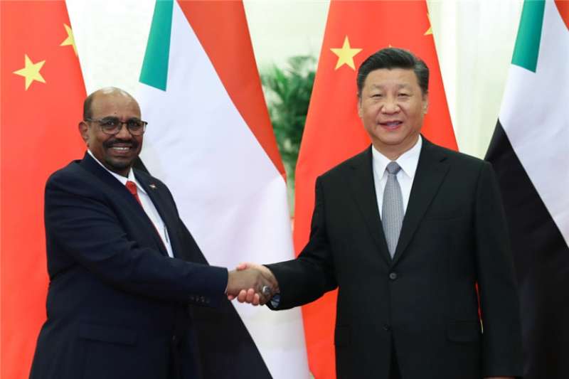 蘇丹獨裁強人巴希爾（Omar al-Bashir）與中國中國國家主席習近平曾多次會晤（取自網路）