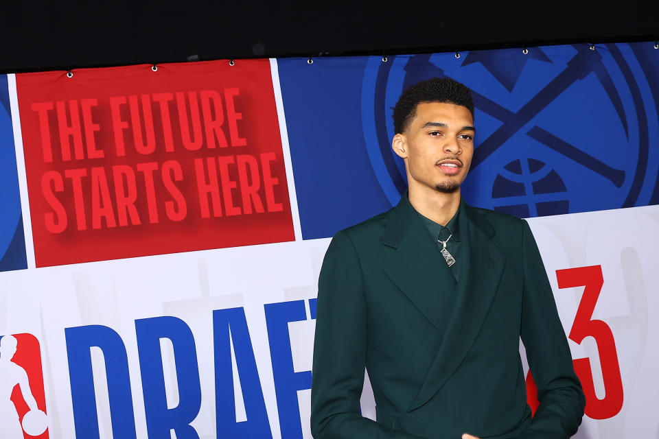 NEW YORK, NEW YORK - JUNE 22: Victor Wembanyama arrives prior to the first round of the 2023 NBA Draft at Barclays Center on June 22, 2023 in the Brooklyn borough of New York City. NOTE TO USER: User expressly acknowledges and agrees that, by downloading and or using this photograph, User is consenting to the terms and conditions of the Getty Images License Agreement. (Photo by Arturo Holmes/Getty Images)