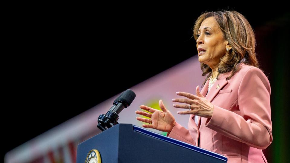 PHOTO: Vice President Kamala Harris speaks to members of the Alpha Kappa Alpha Sorority, at the Kay Bailey Hutchison Convention Center, on July 10, 2024, in Dallas, Texas (Brandon Bell/Getty Images)