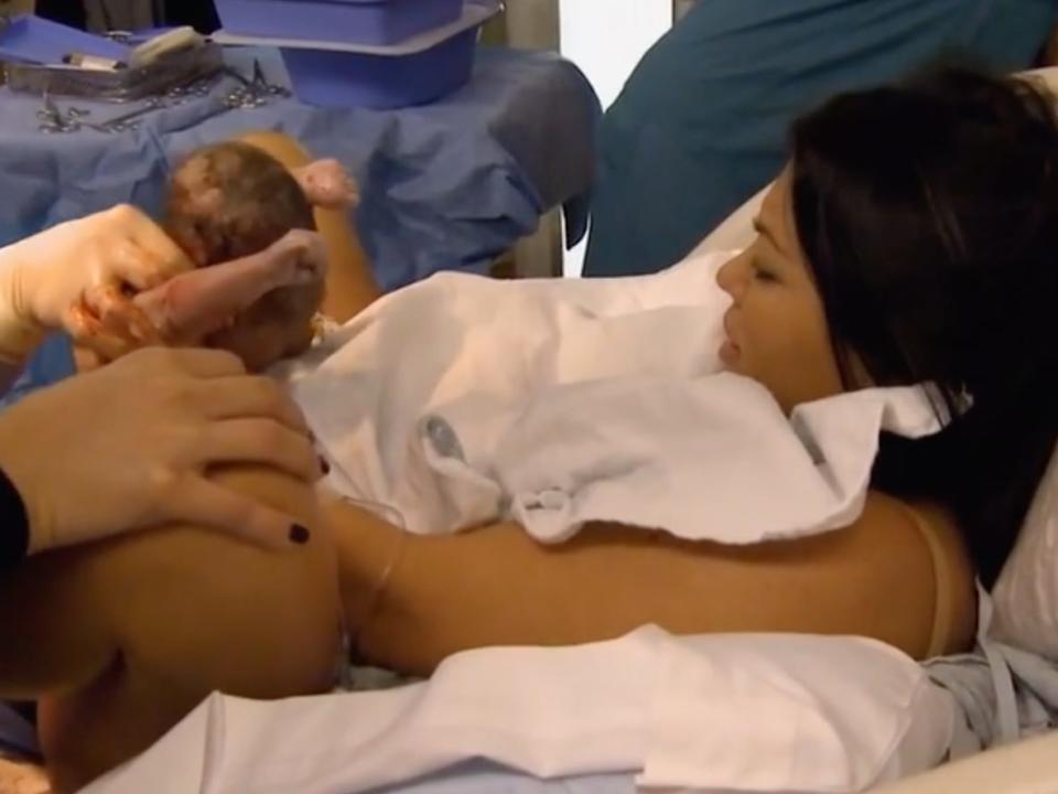 kourtney kardashian giving birth