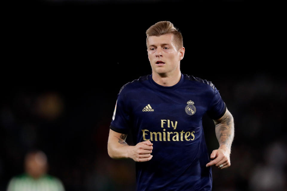 SEVILLA, SPAIN - MARCH 8: Toni Kroos of Real Madrid  during the La Liga Santander  match between Real Betis Sevilla v Real Madrid at the Estadio Benito Villamarin on March 8, 2020 in Sevilla Spain (Photo by Eric Verhoeven/Soccrates/Getty Images)