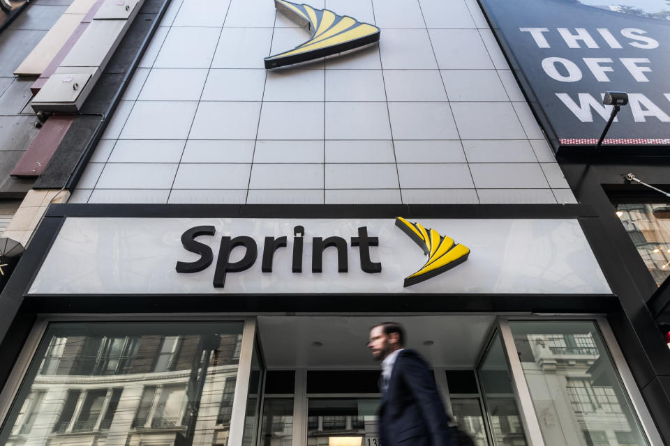 Add Sprint to the list of US carriers whose security shortfalls put customer