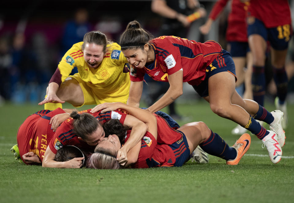 Spain players Alexia Putellas, Teresa Abelleira, Ona Batlle, Jennifer Hermoso, Enith Salon and Alba Redondo celebrate after winning the 2023 Women's World Cup on Sunday in Sydney. (Photo by Joe Prior/Visionhaus via Getty Images)