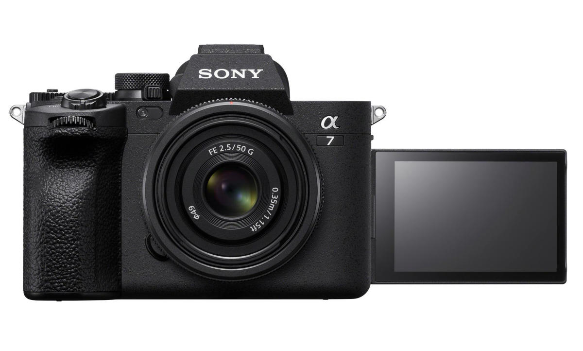 a 33-megapixel 4K IV sensor and with A7 video Sony\'s 60p arrives camera