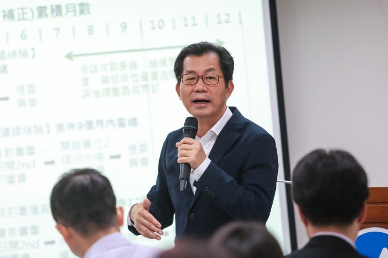 20170517-環保署長李應元17日召開「環保署建構明確、有效率之環評制度」記者會。（顏麟宇攝）