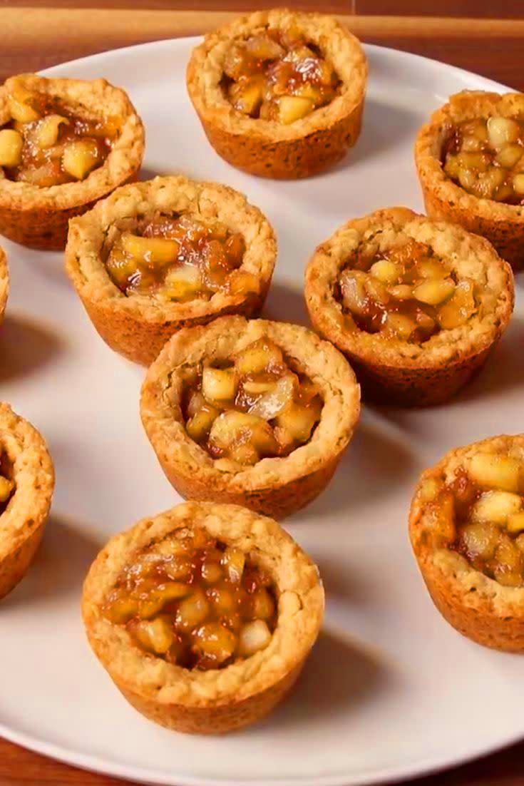 Apple Crisp Cookie Cups