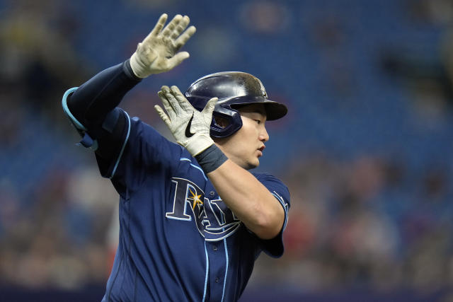 Jason Adam's behind-the-back catch stuns former Rays teammate Kevin  Kiermaier