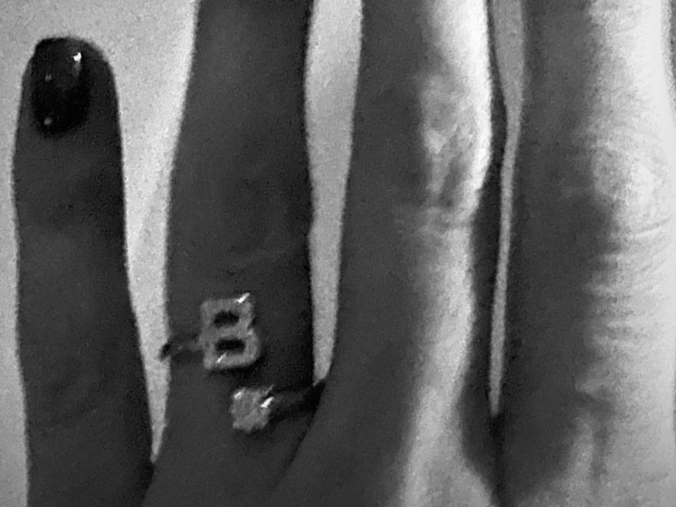 Selena Gomez shares picture of studded “B” ring on her Instagram story (@selenagomez on Instagram)