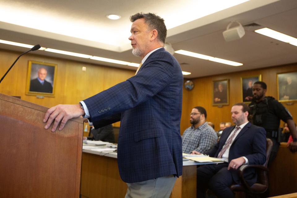 Procecuting attorney Dan Dunbar questions witnesses during Tuesday's trial.