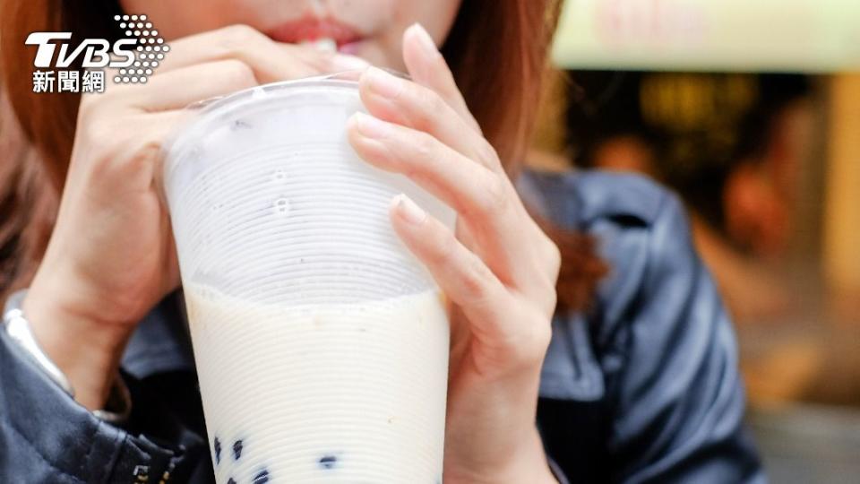 大暑當日忌喝冷飲。（示意圖／Shutterstock達志影像）