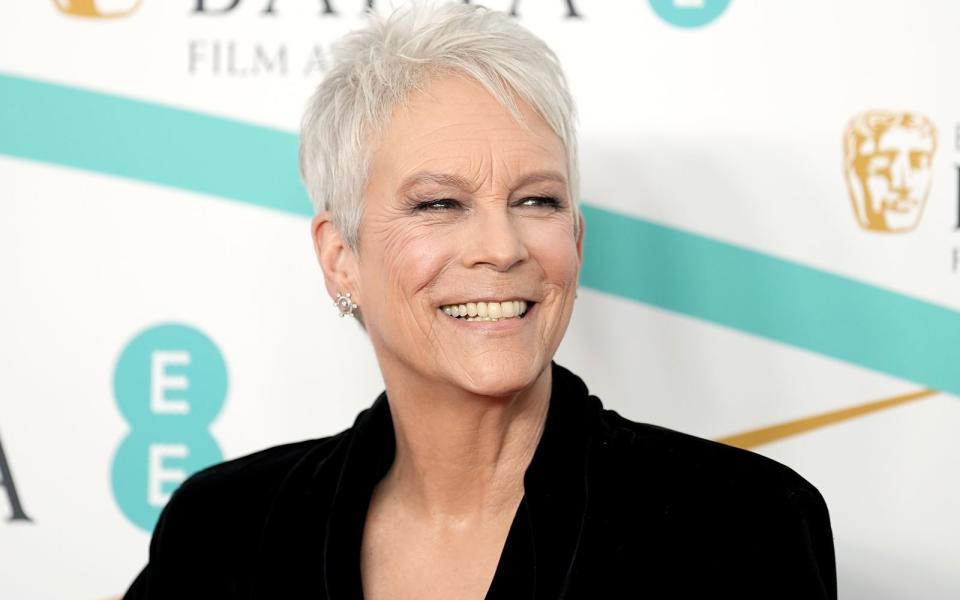 Die Anfänge ihrer Karriere waren für Jamie Lee Curtis hart: "Der Erfolg wuchs langsam. Ich bekam zunächst keine Rollen-Angebote." (Bild: 2023 Getty Images/Dominic Lipinski)