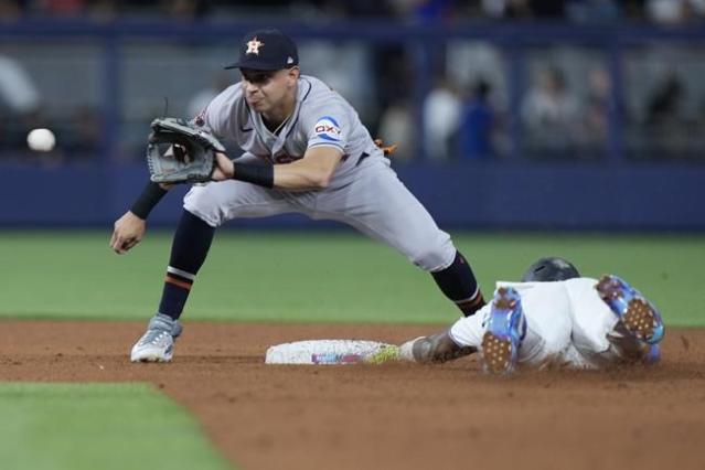 Kyle Tucker hits tiebreaking homer in 7th, Astros rally past Marlins 6-5 -  ABC News