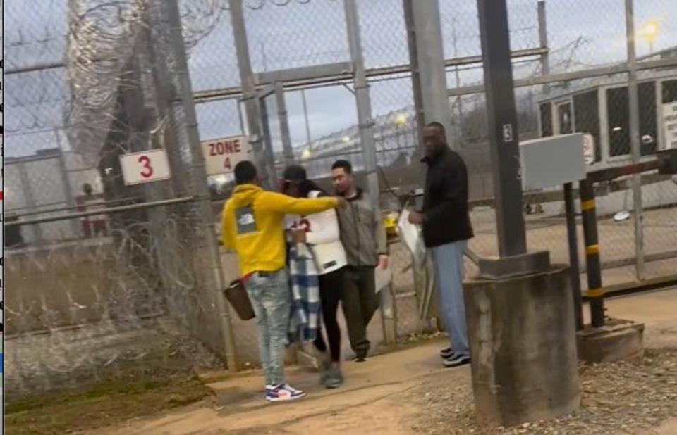 Neville Hewitt reunites with his mother who was put in a detention centre after landing in the US (neville_hewitt / Instagram)