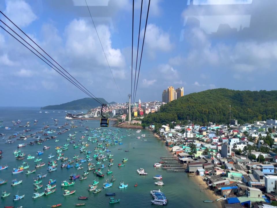 傳台灣旅行團被丟包，數百名旅客受困越南富國島。（示意圖：MotionElements）