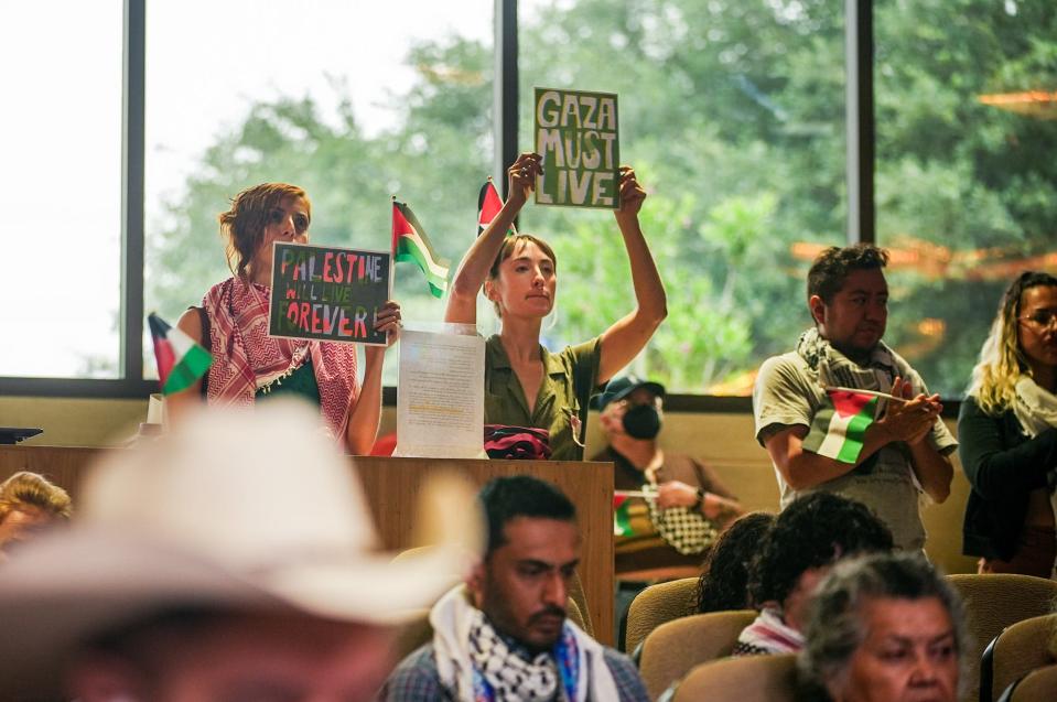 University of Texas students and others gathered Thursday at Austin City Hall to urge the council to support UT students' First Amendment right to free speech and assembly. People on both sides of the Israel-Hamas conflict addressed the council.