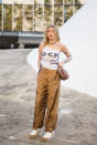 <p>Membre de la "Rock Royalty", comme Stella McCartney, la fille de Michael Jackson portait le t-shirt idéal pour découvrir la collection SS 2022 de la styliste britannique. <br>Assise non loin de Paul McCartney, qui a interprété plusieurs tubes en duo avec son père, Paris Jackson faisait naturellement partie de la liste des invités du défilé, qui s’est déroulé dans le 19ème arrondissement de la Capitale. ©Getty Images</p> 