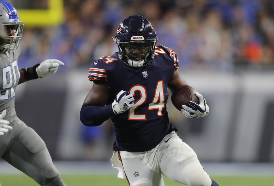 Some of the pieces on the Bears are undervalued (Jordan Howard) in fantasy drafts, while others are overvalued. The same could be said for many situations around the NFL. Let’s dive in. (AP Photo/Paul Sancya)